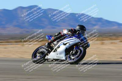 media/Jan-09-2022-SoCal Trackdays (Sun) [[2b1fec8404]]/Turn 8 (1045am)/